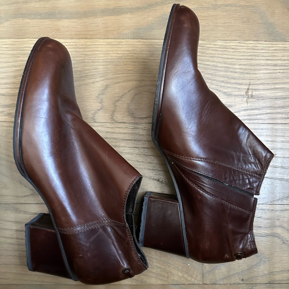Stuart Weitzman Brown Ankle Boots